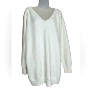 Princess Polly Ultra Soft Fuzzy Oversized V Neck White Tunic Sweater Size M/L